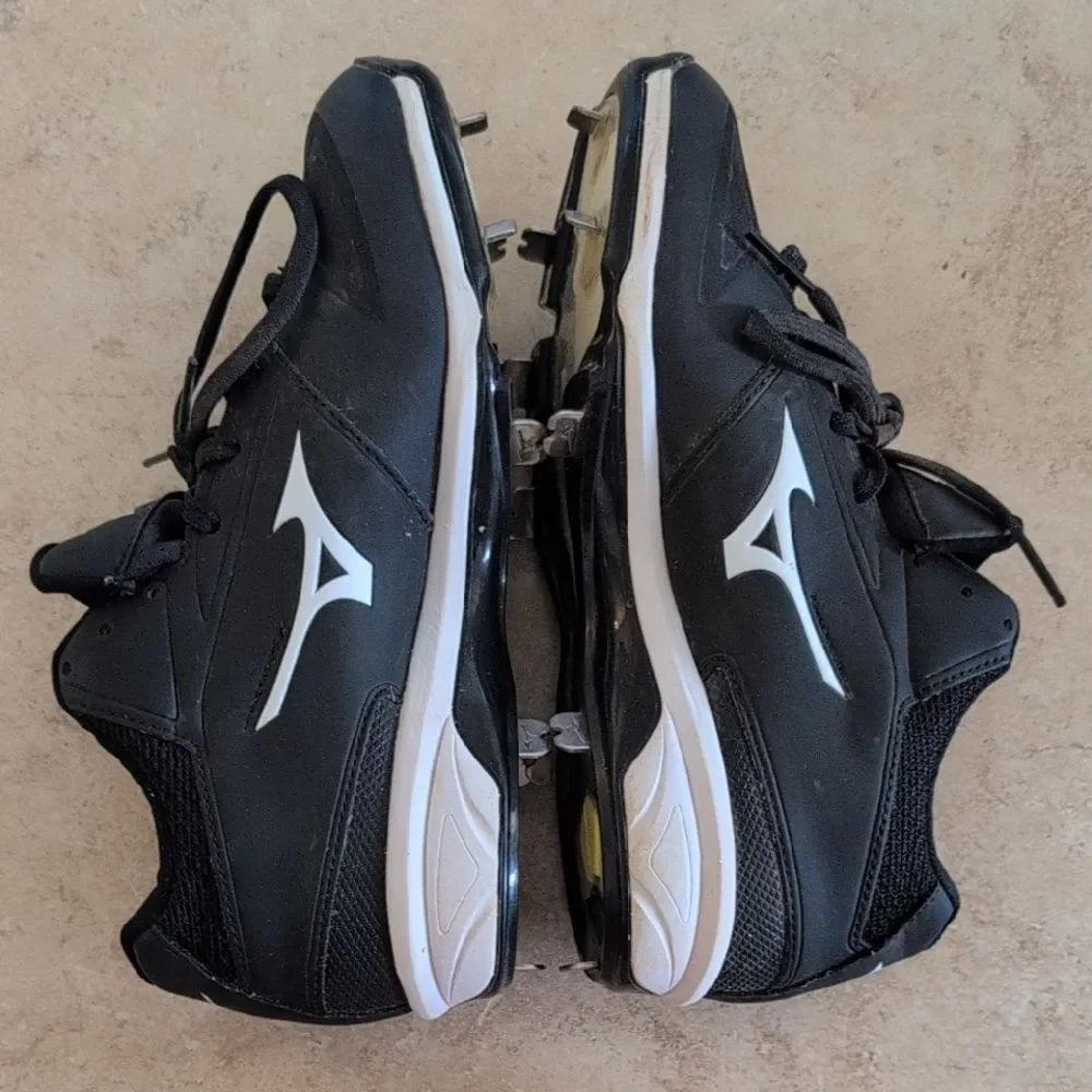 Mizuno Black White Men's Athletic Cleats Dominant IC Mid Baseball Shoe - Size 7